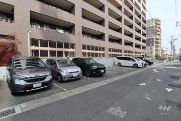 敷地内駐車場（屋外平面式）