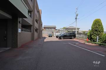 敷地内駐車場（屋外平面式）