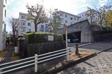 イトーピア表山ハイツ5号棟