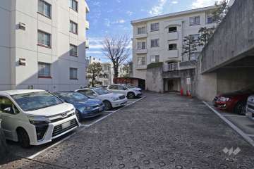 敷地内駐車場（屋外平面式・屋内平面式）