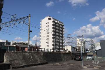 ファミール瀬戸の外観（南西側から）