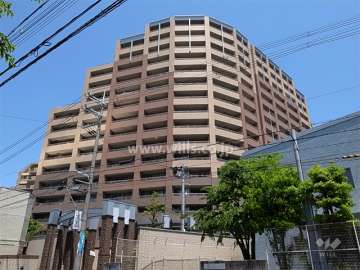 マスターズゲート吹田・片山公園の外観（南側から）