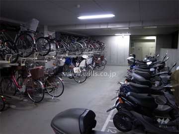駐輪場、バイク置き場（屋内）