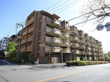 レアルグランデ北千里古江台の外観（南西側から）
