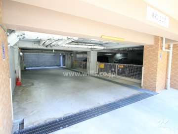 敷地内駐車場（屋内機械式）