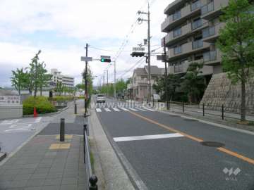 道を挟んで向い側には『市立豊中病院』があります。