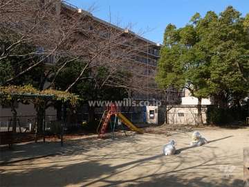 敷地の東側には隣接して「中筋第二公園」があります。