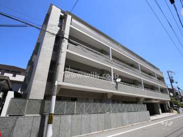 パークハイム豊中南桜塚の外観（南側から）