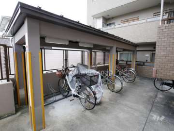 敷地北側の駐輪場