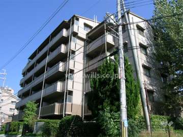 グリーンウェル宝塚B棟の外観（南西側から）