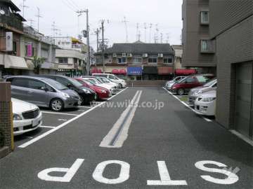 敷地内の駐車場