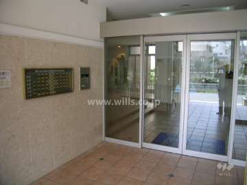 オートロック付きのエントランス