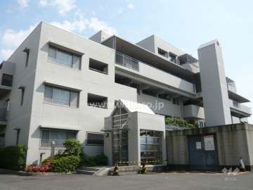 北東側から見たA棟の外観