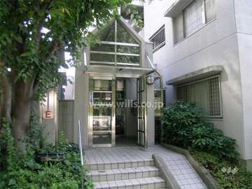 E棟のエントランス