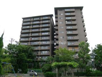 ユニハイム千里丘吹田清水の外観（南西側から）