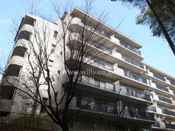 緑地公園アーバンライフの外観（南西側から）