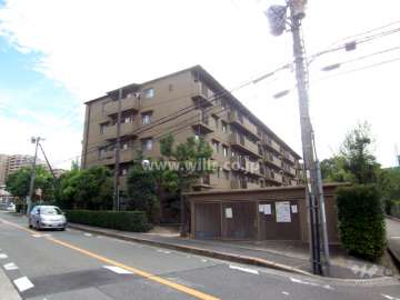 メゾン千里丘5番街O棟の外観（北東側から）