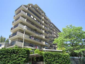 トーカンマンション千里の外観（南西側から）