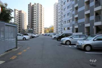 敷地内駐車場（屋外平面式）