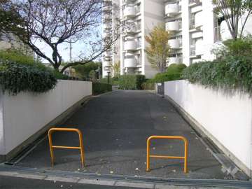 エントランスアプローチ