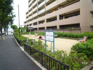 公園が隣接しています