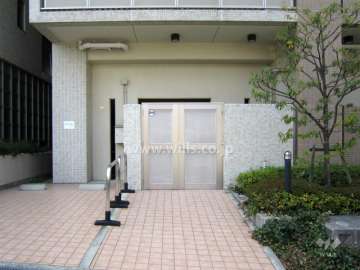 駐車場出入り口