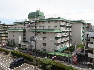 桃山台マンションの外観（北西側から）