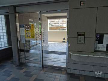 エントランスにはオートロック付です