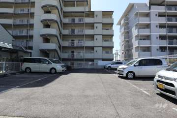 敷地内駐車場（屋外平面式）