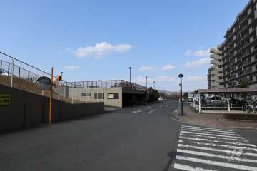 敷地内駐車場（屋外平面式、自走式立体）