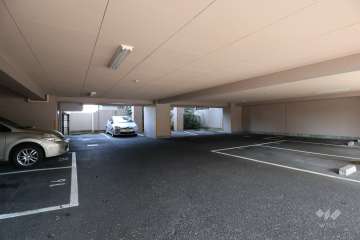 敷地内駐車場（屋内平面式、屋外平面式）