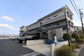 ライフガーデン瀬戸水野４番館の外観（北西側から）