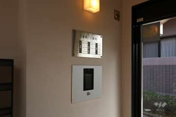 オートロックの操作盤、案内板