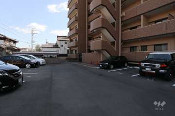 敷地内駐車場（屋外平面式）