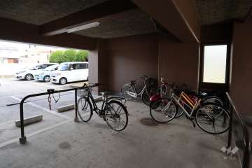 駐輪場、バイク置場