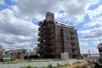 ユニーブル新瀬戸の外観（北西側から）