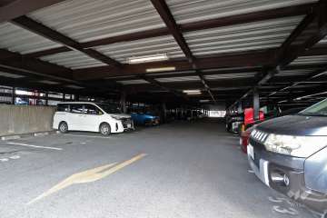 敷地内駐車場（自走式立体、屋内平面式）