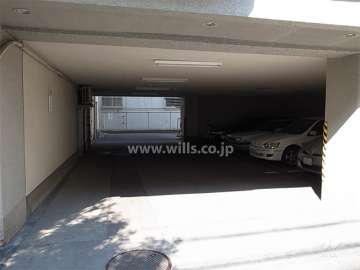 敷地内駐車場（屋内、屋外平面式）