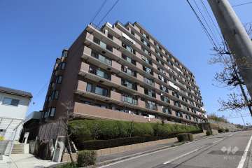 ネオハイツ瀬戸の外観（南西側から）