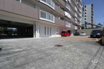 敷地内駐車場（屋外平面式）