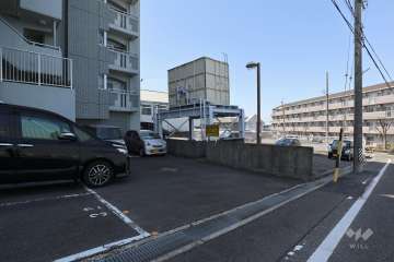 敷地内駐車場（屋外平面式）