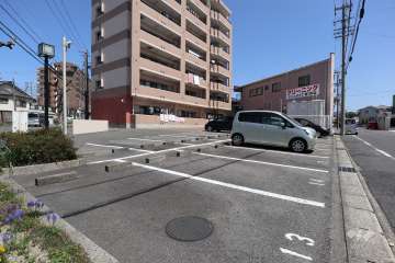 敷地内駐車場（屋外平面式）