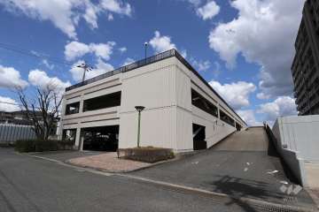 敷地内駐車場（自走式立体）