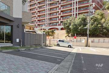 敷地内駐車場（屋外平面式）