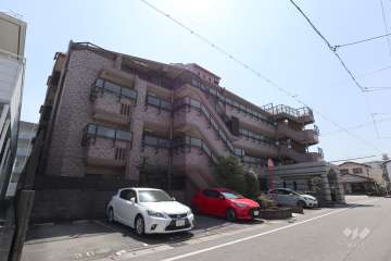 宝マンション共和の外観（北東側から）