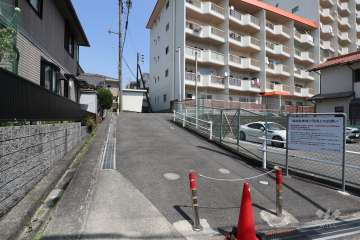 敷地西側の通路