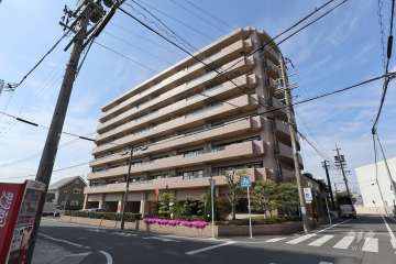 ロイヤルシャトー大府月見町の外観（南東側から）