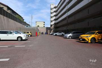 敷地内駐車場（屋外平面式、屋外機械式）
