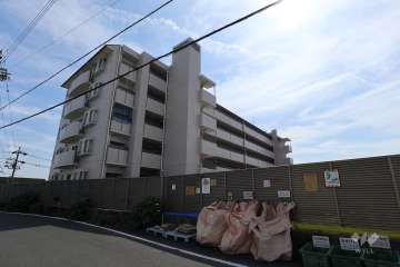 ライオンズマンション大府柊山の外観（北東側から）