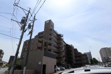 ライオンズマンション大府の外観（北西側から）